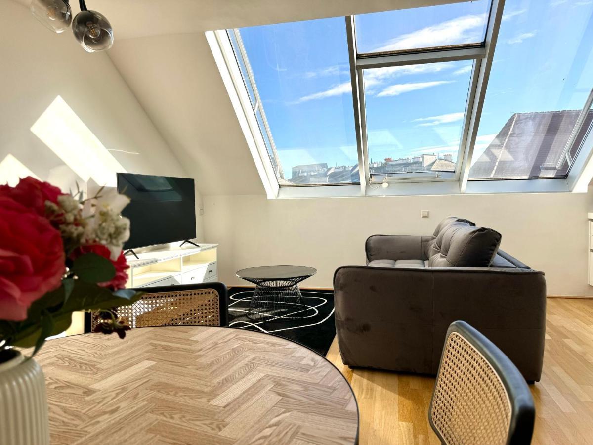 Residential Elegance: Yourvienna Classic In Center Vienna