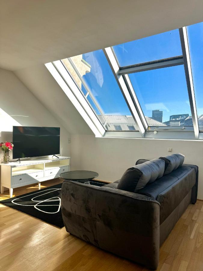 Residential Elegance: Yourvienna Classic In Center Apartment Wien