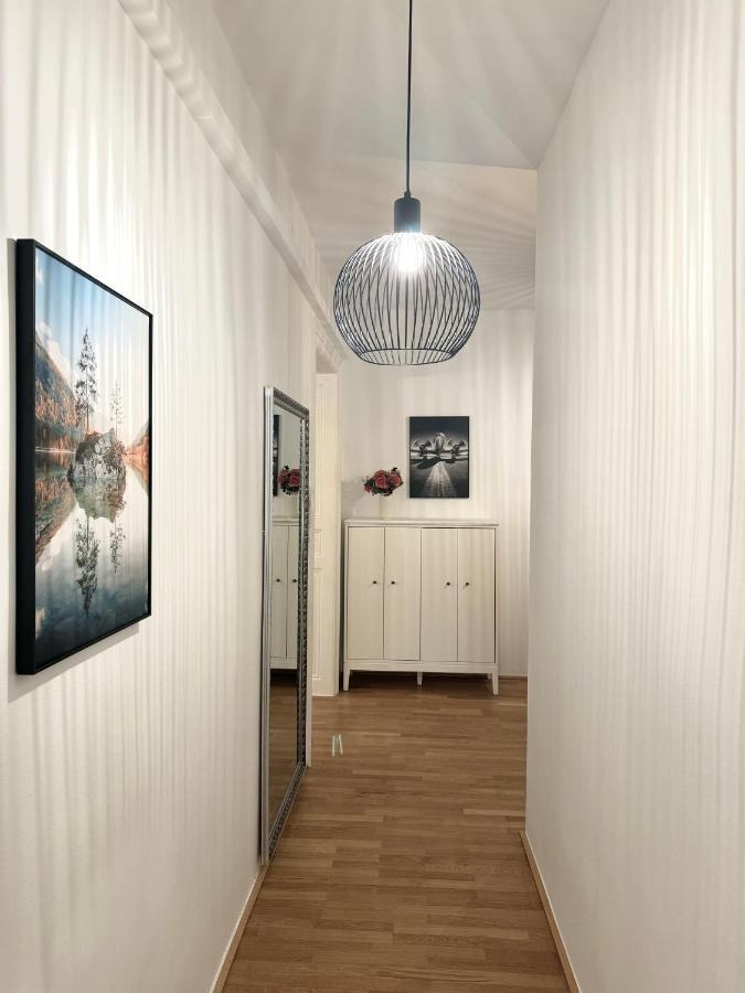 Residential Elegance: Yourvienna Classic In Center Apartment Wien