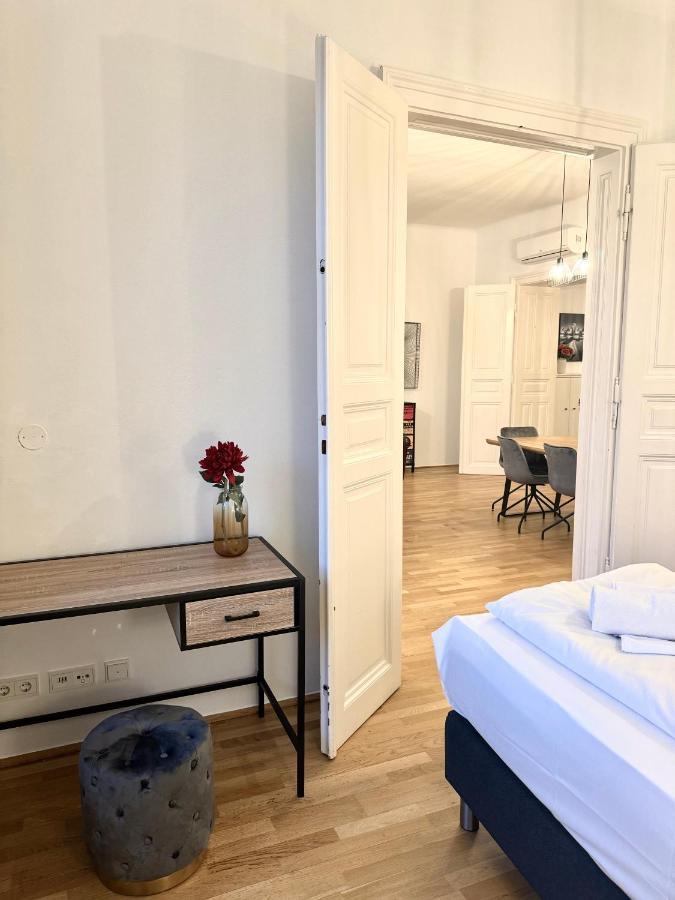 Apartment Residential Elegance: Yourvienna Classic In Center Wien